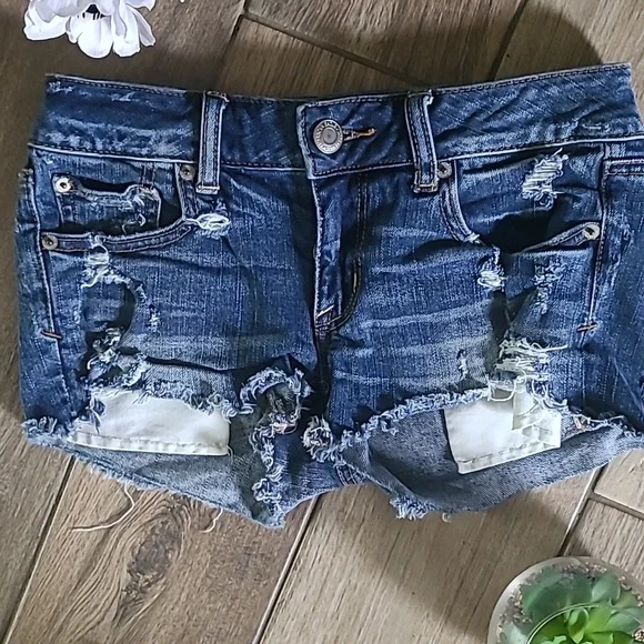 American Eagle Short Shorts - Picture 2 of 8